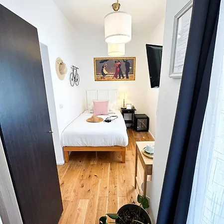 Camilla ألغيرو