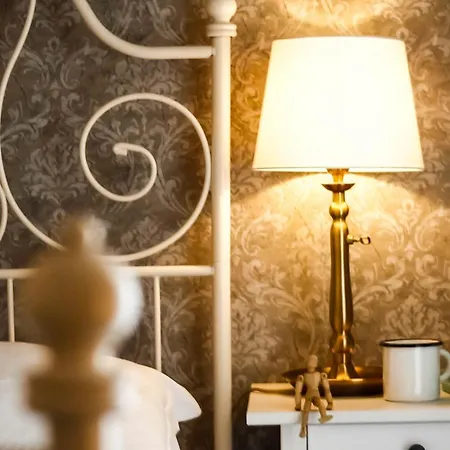 בית הארחה Camilla 4*